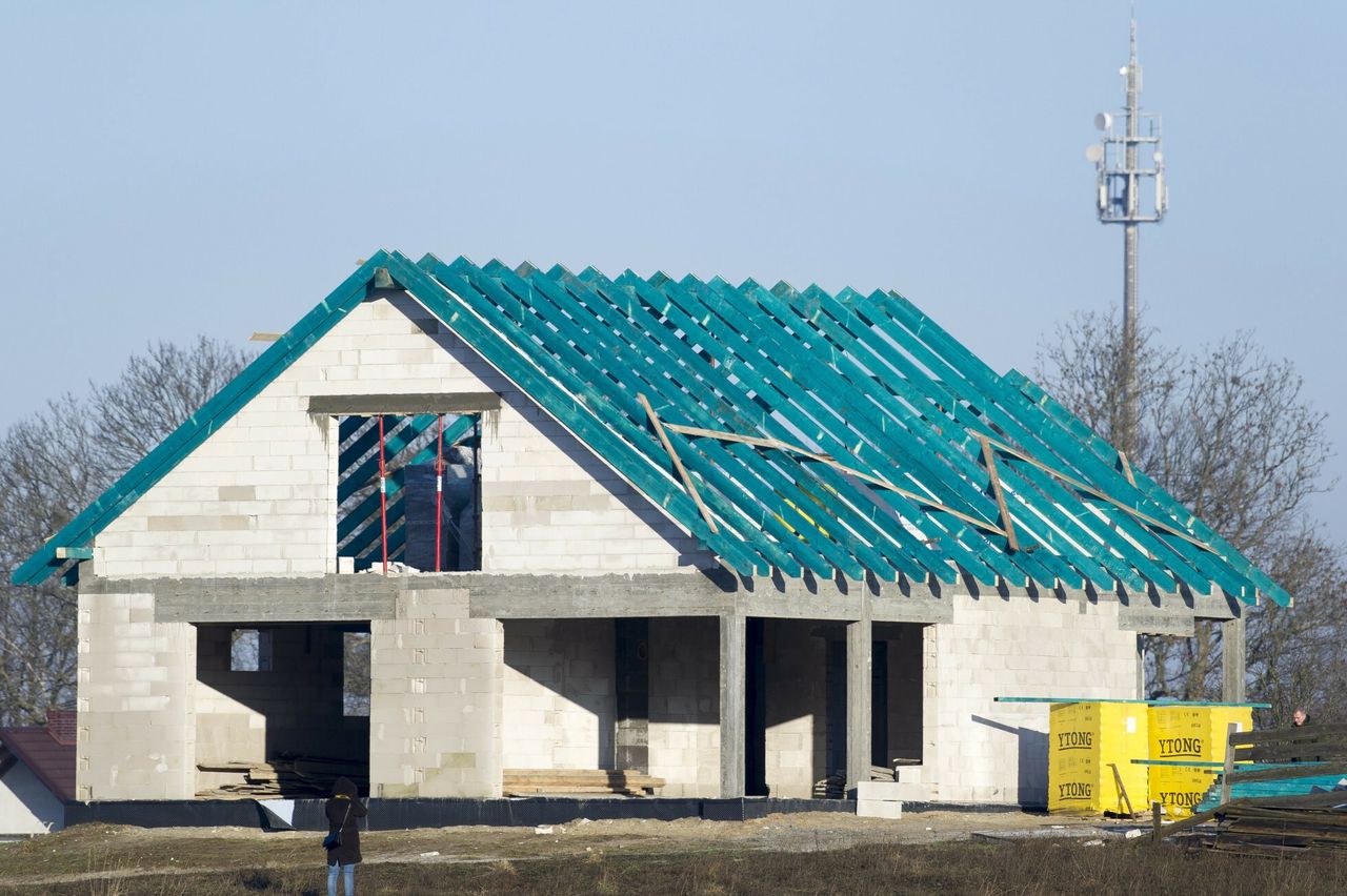 Wykonawca woli zejść z budowy, bo się nie opłaca. Przez galopadę cen nadchodzi efekt domina