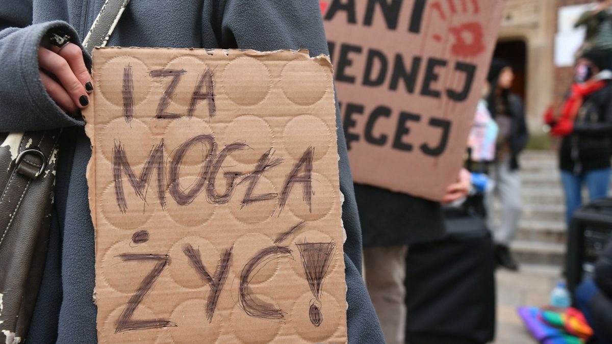 Marsz pod hasłem "Ani jednej więcej!" po śmierci Izabeli z Pszczyny