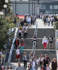 Zmiany dotkną miliony Polaków. Ministerstwo bierze się za umowy