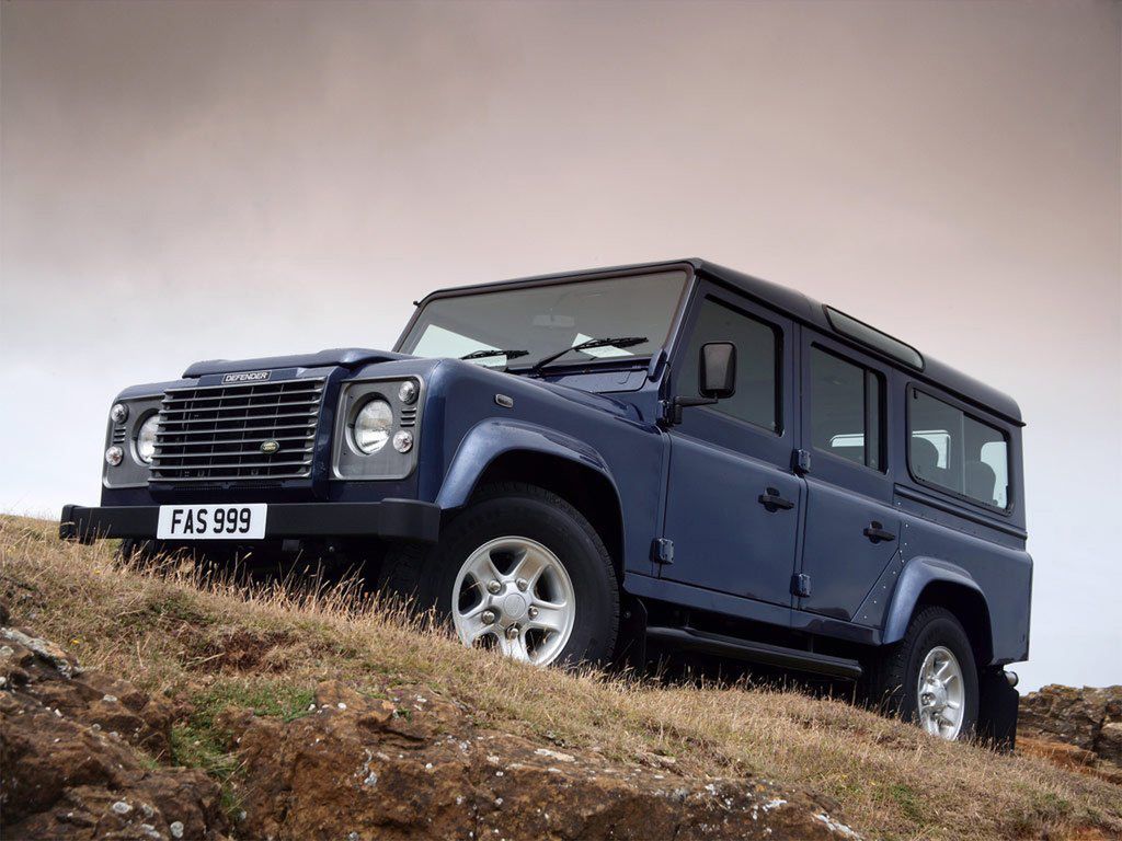 Land Rover Defender 110 Station Wagon UK-spec (1990–2007)