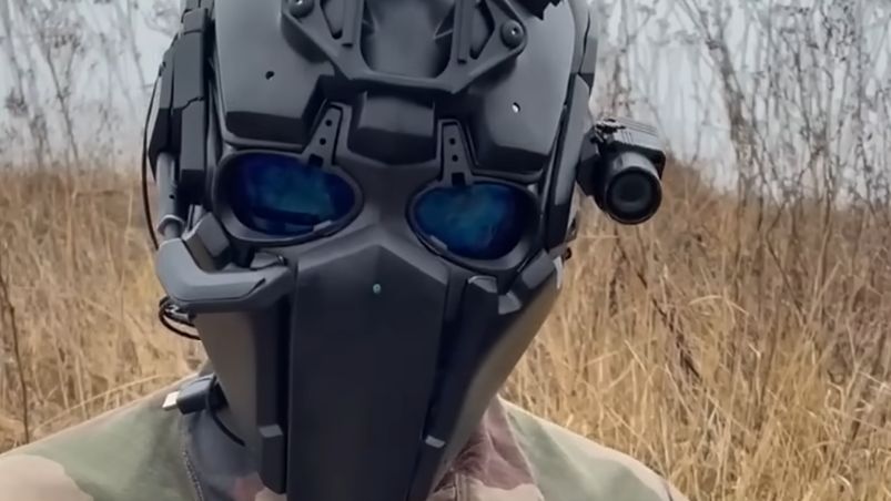Hełm Ronin podczas francuskich testów.