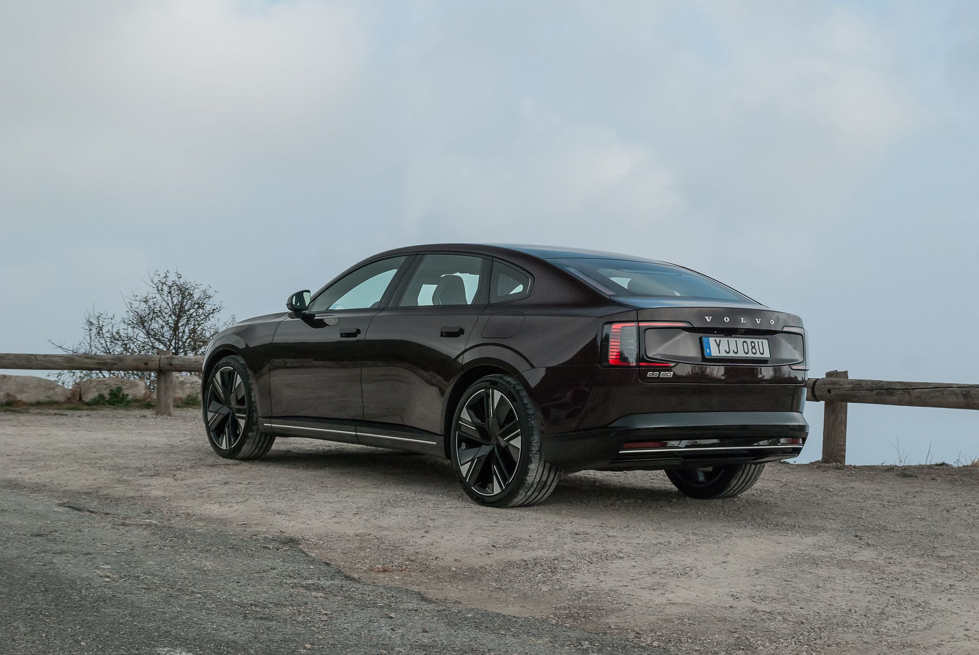 Volvo ES90