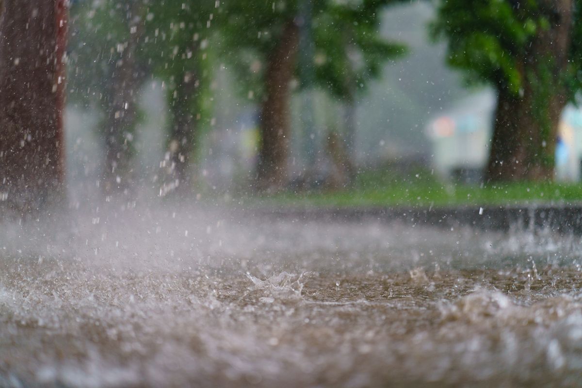 Wszędzie pojawią się przelotne opadów deszczu, ale temperatura pozostanie na podobnym poziomie co obecnie 