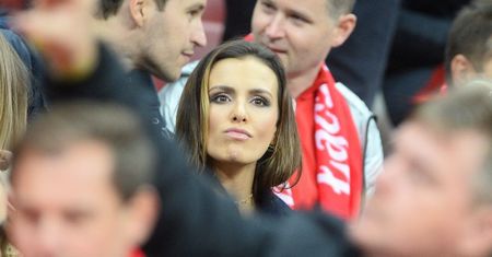 Obrażona Sara Boruc, uśmiechnięta Lewandowska, Olejnik, Sykut, Rubik i inni na meczu Polska-Dania (ZDJĘCIA)