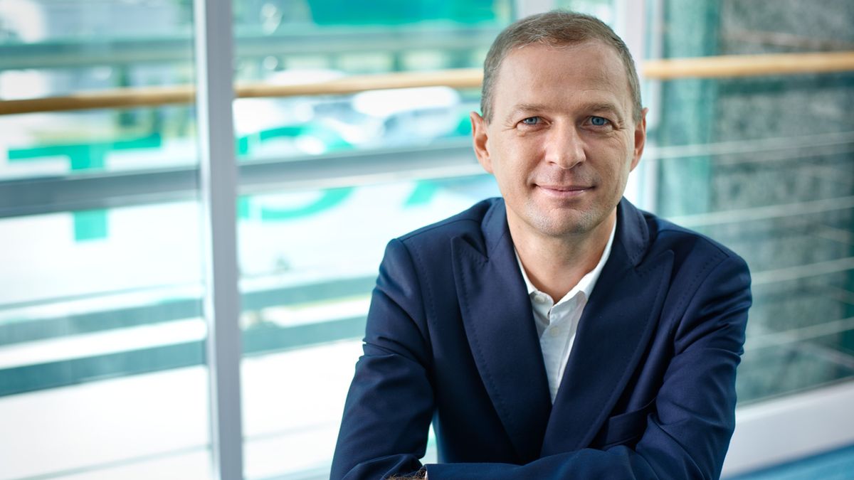 Prezesem zarządu Action jest Piotr Bieliński.