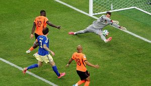 Jak Podolski, Ronaldo i Lineker. Holender wśród legend futbolu