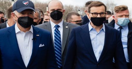 Biden, Morawiecki i Trzaskowski na Stadionie Narodowym. Rozmawiali z uchodźcami z Ukrainy