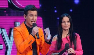 "Must be the music": Sukienka Sykut coraz krótsza!