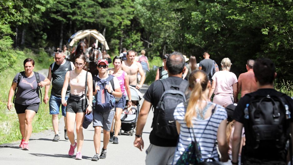 Morskie Oko. 18-latek przejechał szlak quadem