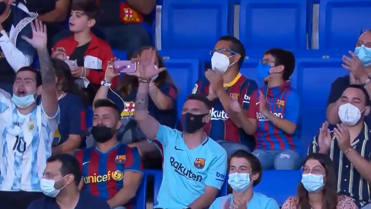 Zdjęcie okładkowe artykułu: Twitter / FC Barcelona / Reakcja kibiców na słowa o Messim 