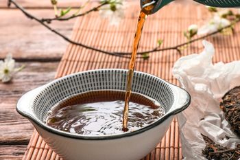 Ta herbata świetnie wspiera wątrobę, Możesz ją pić o każdej porze dnia