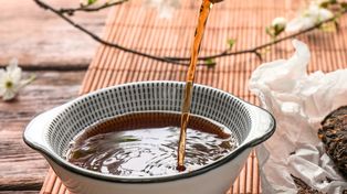 Ta herbata świetnie wspiera wątrobę. Możesz ją pić o każdej porze dnia