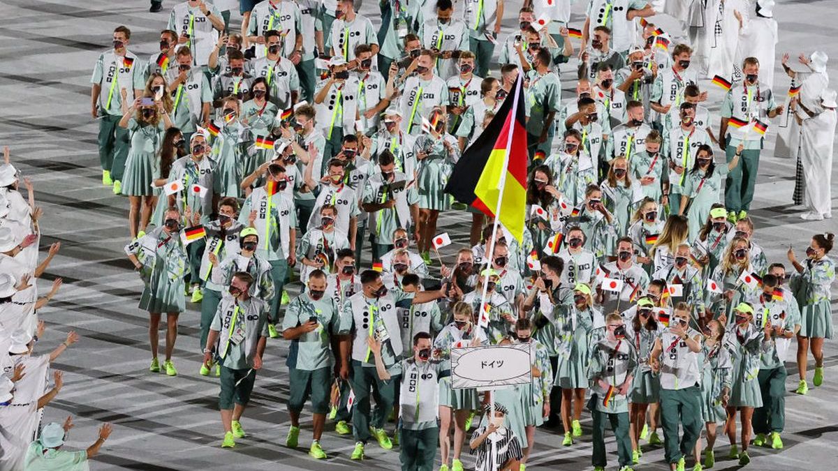 niemieccy olimpijczycy podczas ceremonii otwarcia Tokio 2020
