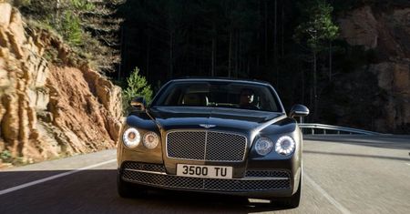 Bentley Flying Spur oficjalnie zaprezentowany [Genewa 2013]