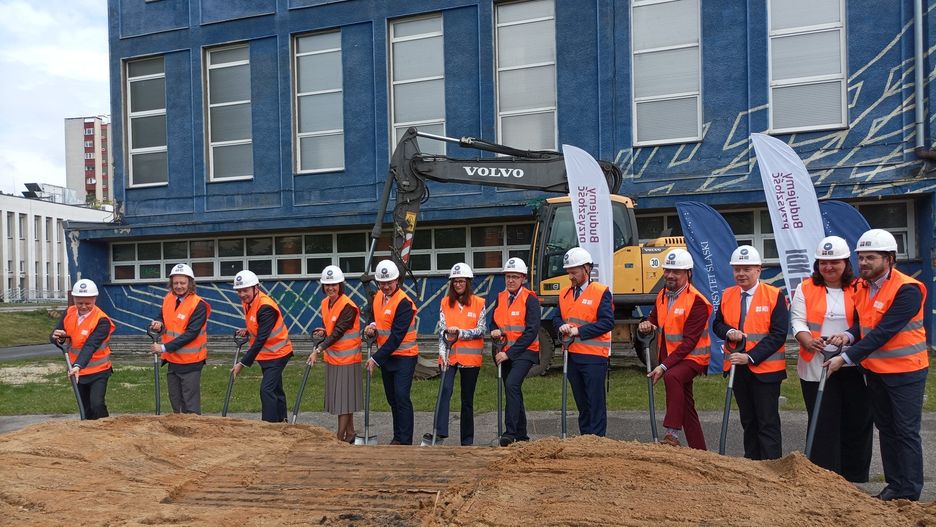 Symboliczne wbicie łopaty pod nową inwestycję Uniwersytetu Śląskiego w Katowicach, 26.05.2025.
