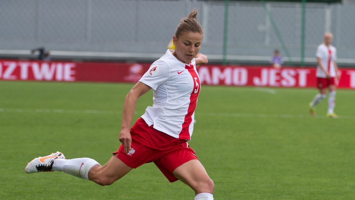 Aleksandra Sikora, podczas meczu Polska - Szwecja w eliminacjach do piłkarskich Mistrzostw Europy 2017 kobiet