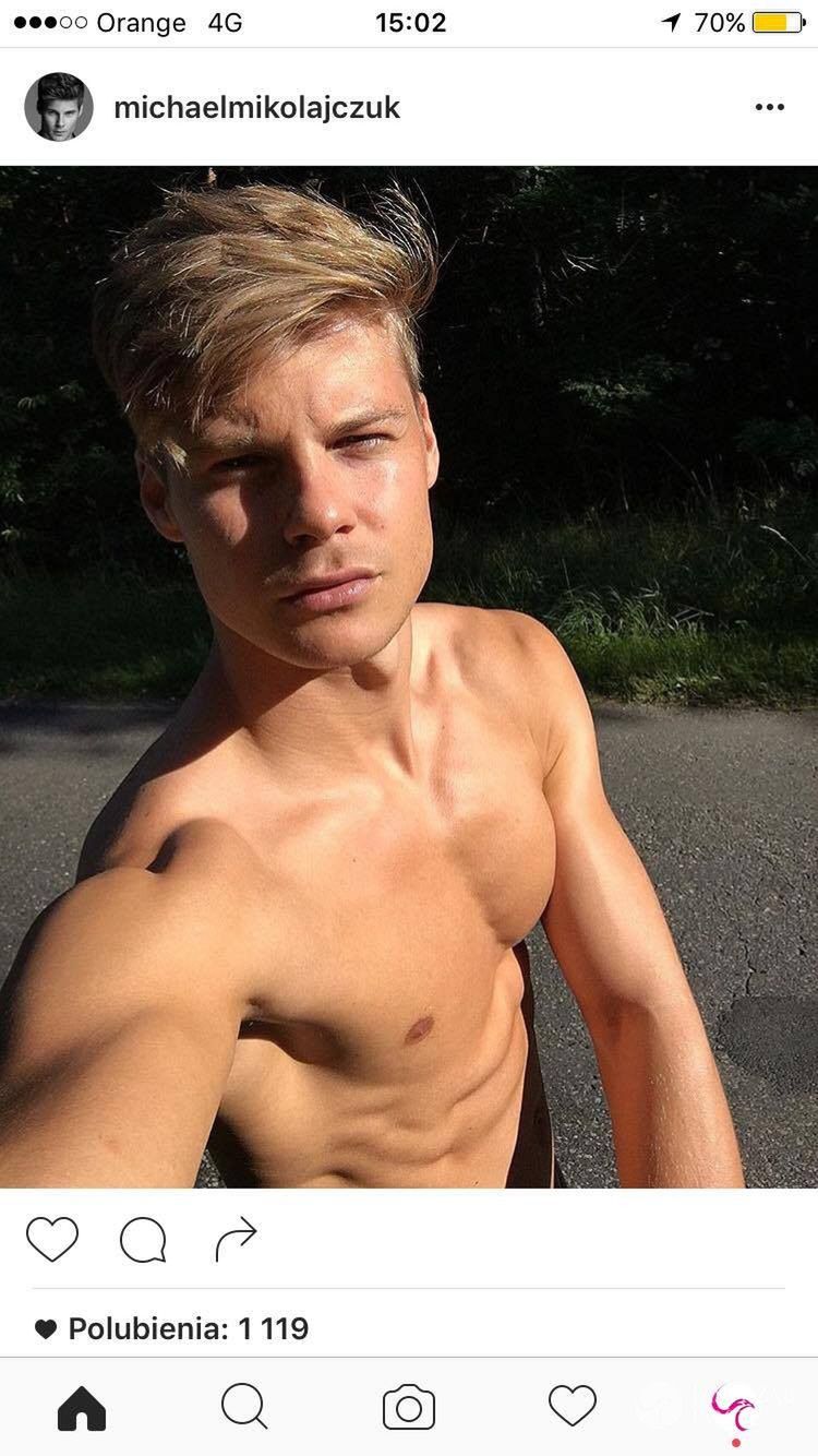 Michael Mikołajczuk platynowym blondynem