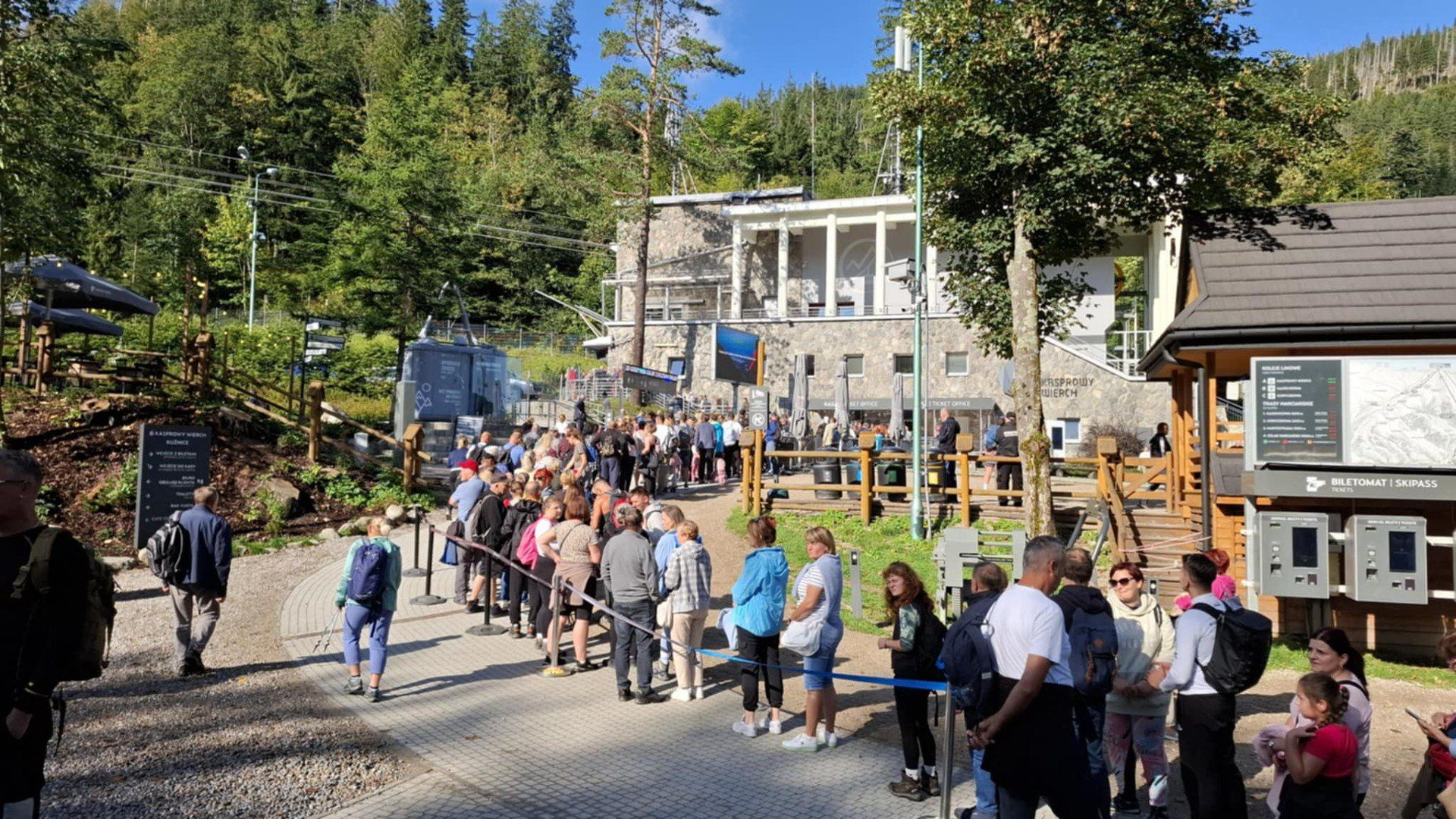 Kolejka do kolejki na Kasprowy Wierch