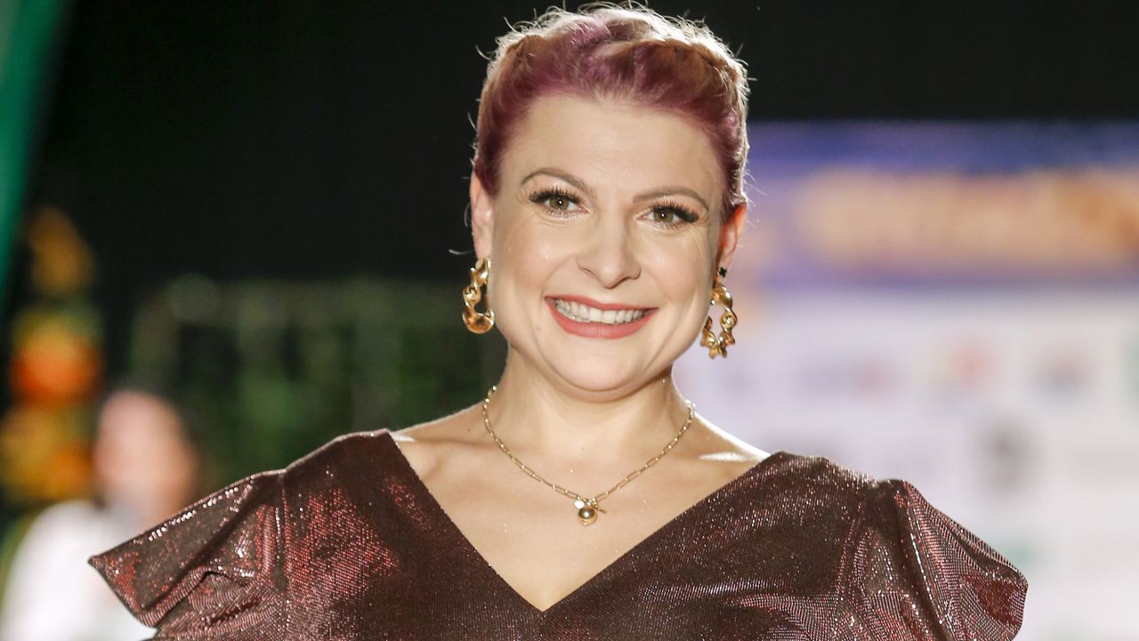 Magdalena Narożna w mini. Odważnie odsłoniła biust