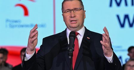 Przemysław Czarnek i panele fotowoltaiczne. Wiadomo, skąd miał fundusze