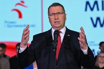 Przemysław Czarnek i panele fotowoltaiczne. Wiadomo, skąd miał fundusze