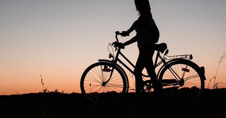 Sprawdź, czego możesz potrzebować na wiosenne wyprawy rowerowe