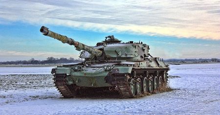 Kryzys we Włoszech. Rzym ratuje budżet, sprzedając stare czołgi