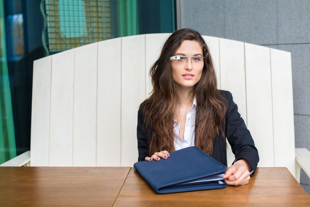 Nowe Google Glass to urządzenie zaprojektowane dla sektora biznesowego