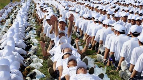 Największe na świecie ludzkie domino 1