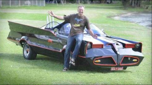 Nietypowa replika Batmobilu 1