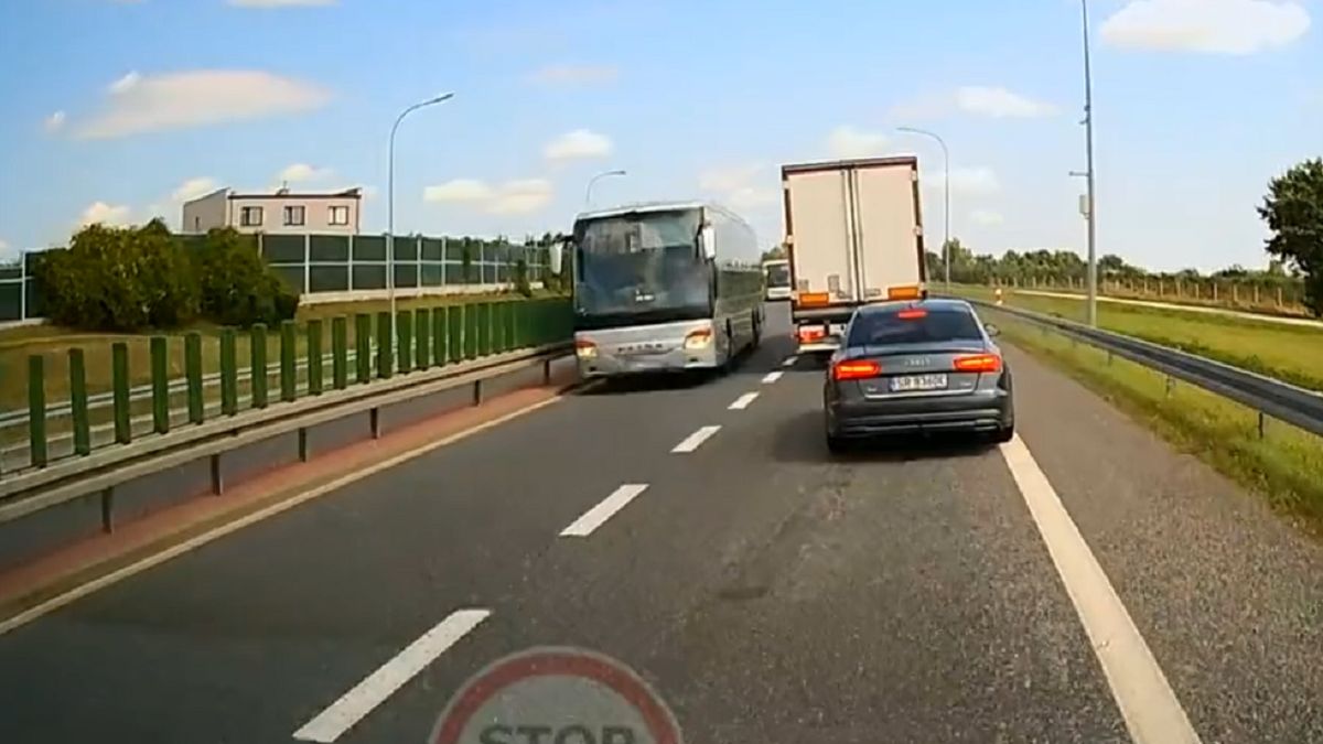 Dwa autokary wjechały pod prąd.