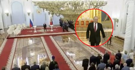 Putin "boi się swoich ludzi"? Na nagraniu widać, jak przyjął gości