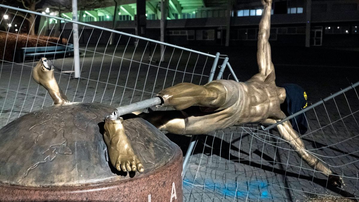 uszkodzony pomnik Zlatana Ibrahimovicia
