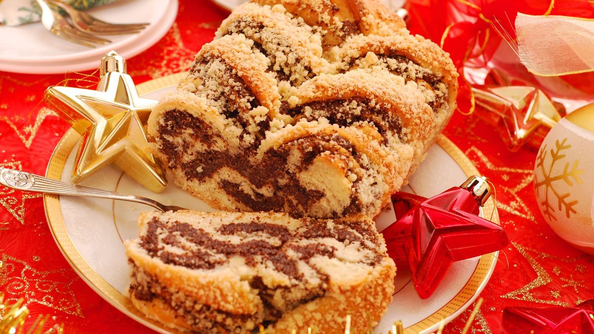 Makowiec drożdżowy