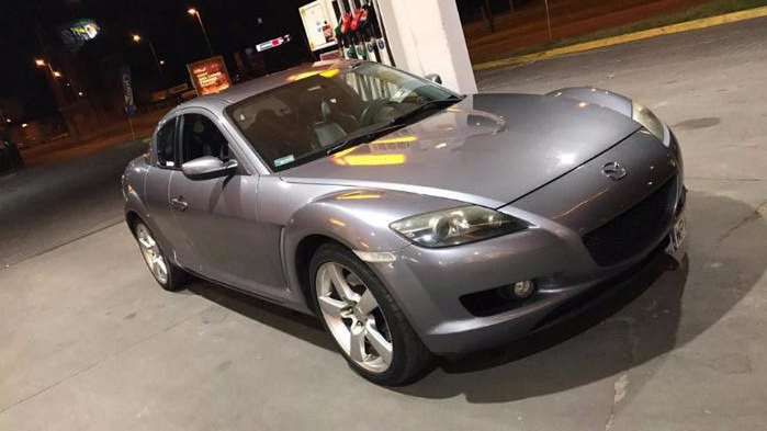 Do kupienia Mazda RX-8 z działającym silnikiem. Pod maską legendarne TDI