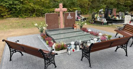 To nie koniec zmian na grobie Krawczyka. Chcą go upamiętnić jak Elvisa Presleya