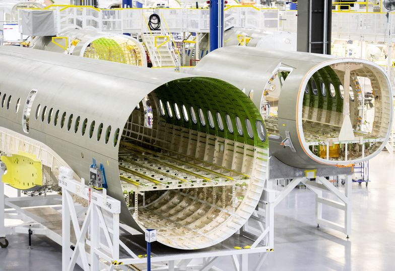 Kabina Airbusa A220 ma szerokość 3,28 m