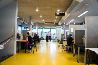 Niskopłatne staże? "Chyba żart". Stażyści mają dość i uciekają