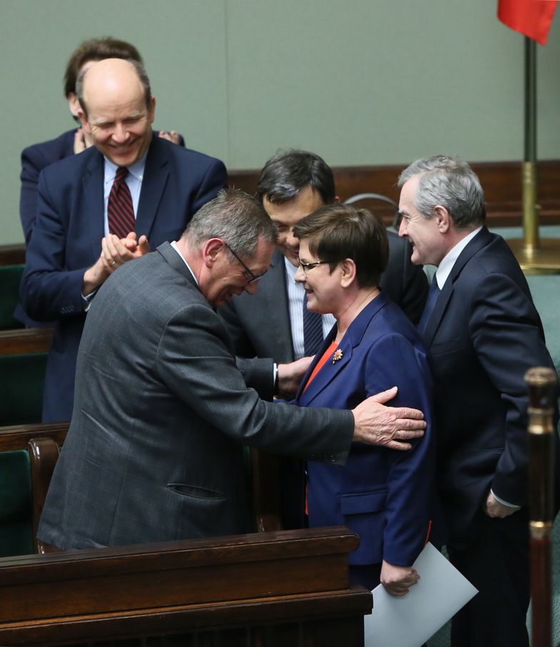 Premier Beata Szydło i minister środowiska Jan Szyszko w Sejmie.