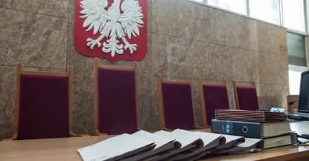 Wyrok tylko pozornie korzystny. Dostała zaległą umowę o pracę, musi zapłacić 72 tys. składek