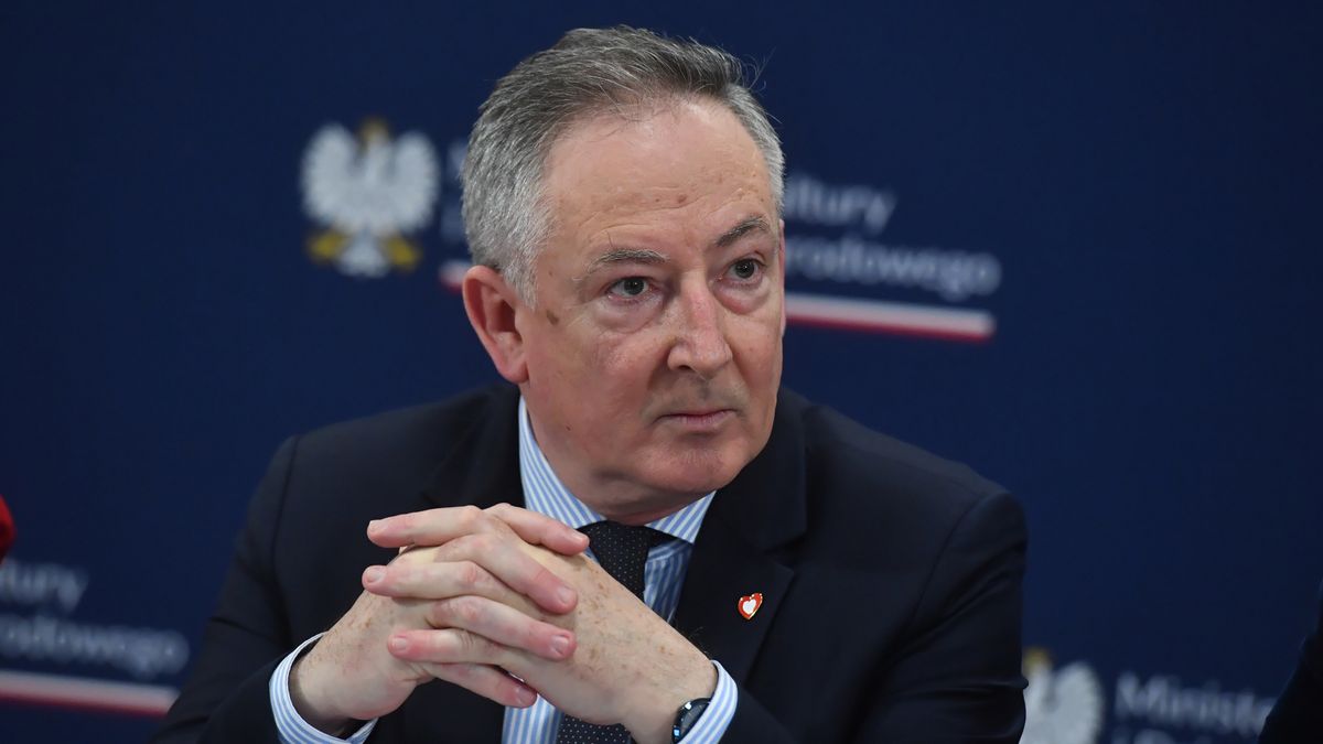 Warszawa, 15.02.2024. Minister kultury i dziedzictwa narodowego Bartłomiej Sienkiewicz podczas konferencji prasowej z udziałem kierownictwa MKDiN, 15 bm. w siedzibie resortu w Warszawie. (jm) PAP/Piotr Nowak