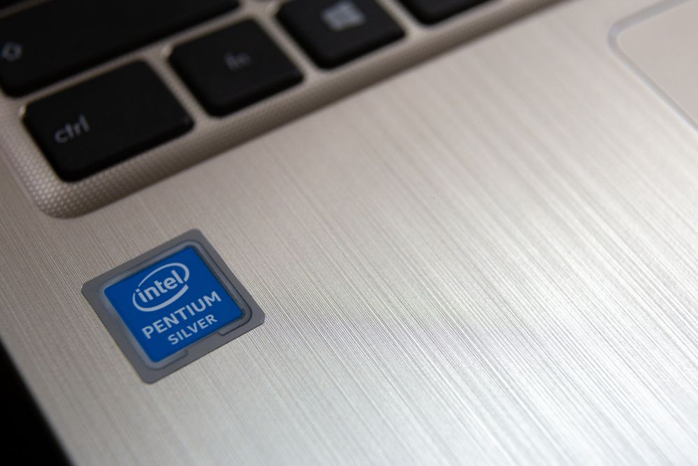 Intel i kolejny już błąd wykryty w procesorach. Trzeba łatać przeglądarki