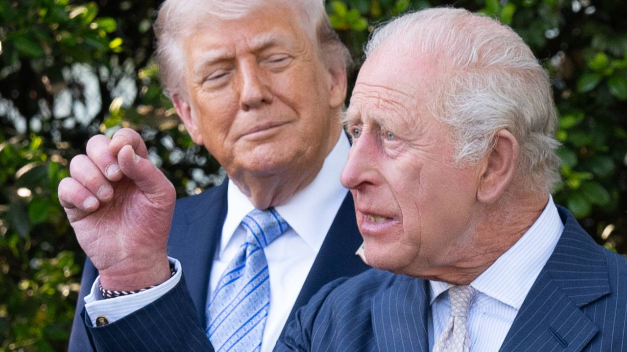 Donald Trump dwukrotnie NARUSZYŁ protokół podczas spotkania z królem Karolem III. Ekspertka zabrała głos