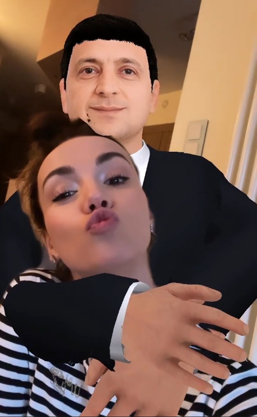 Paulina Krupińska śmieszkuje z wojny 