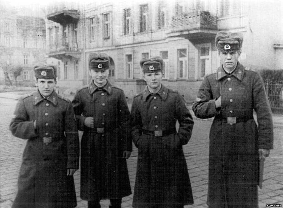 Legnica. 27 lat po "Małej Moskwie". Wkroczyli do miasta w 1945 wrześniu , odjechali w 1993 roku 