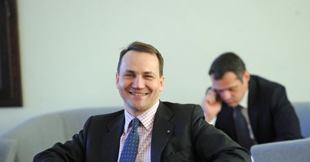 Radosław Sikorski nie startuje w wyborach, ale nadal będzie żył na koszt Sejmu po zakończeniu kadencji