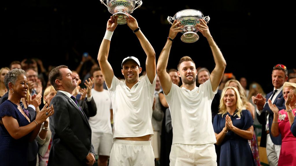 Zdjęcie okładkowe artykułu: Getty Images / Michael Steele / Na zdjęciu: Mike Bryan i Jack Sock, mistrzowie Wimbledonu 2018 w grze podwójnej mężczyzn