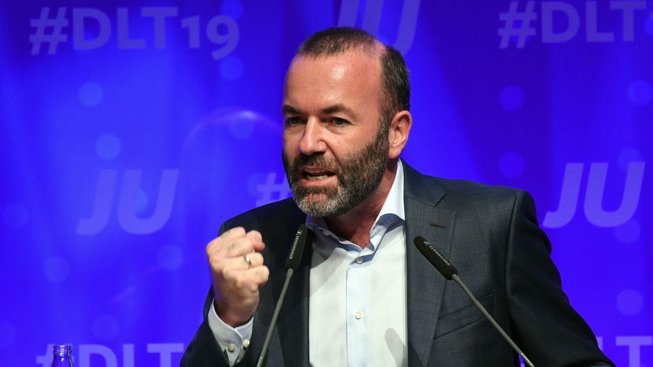 Koronawirus. Szef EPP Manfred Weber zareagował na słowa Dominica Raaba