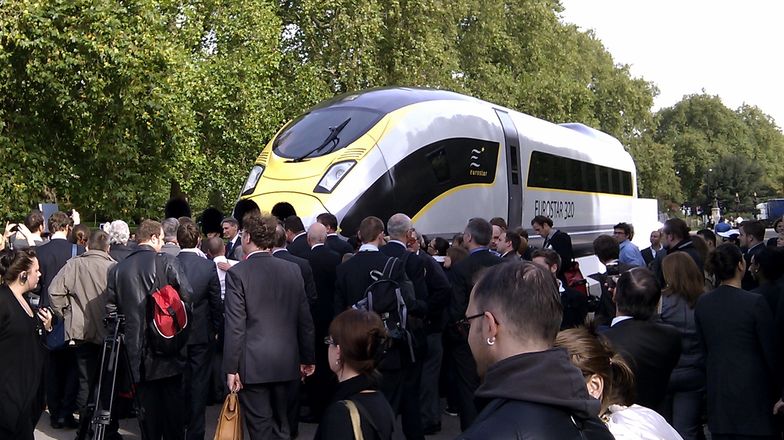 Październik 2010 r. Prezentacja nowego typu pociągu Eurostar, modelu e320.