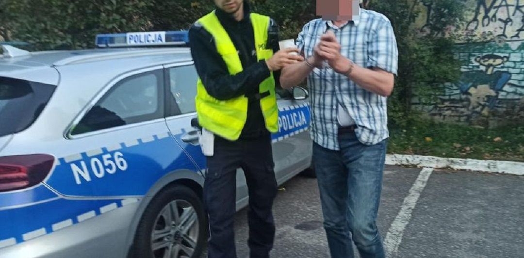 Policyjny pościg za pijanym mężczyzną. Miał prawie 2,5 promila (fot. KMP w Gdańsku)